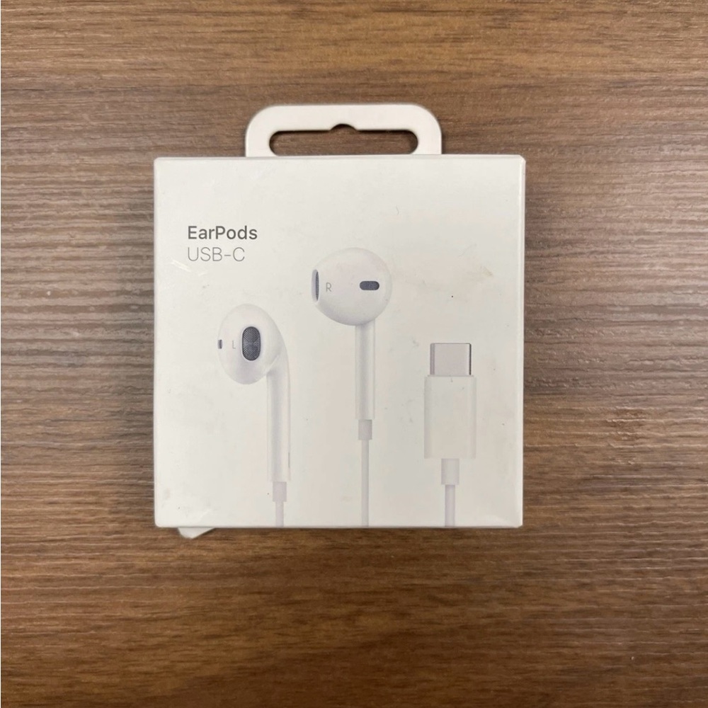Apple EarPods with USB-C - White